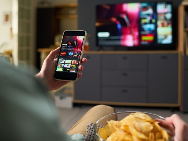 Kaip perduoti vaizdą iš telefono į TV?